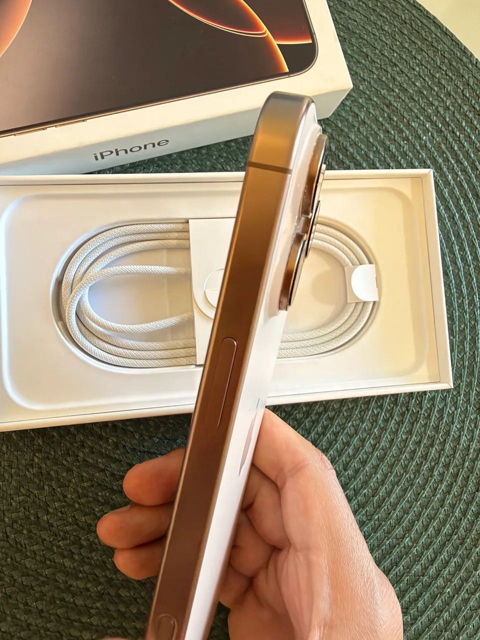 iPhone 16 Pro Max 256gb Desert Titanium