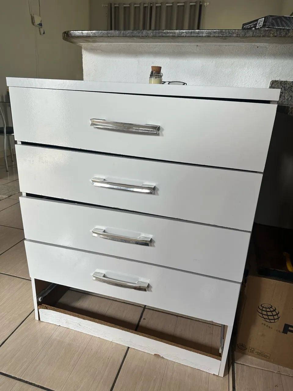 Cômoda usada