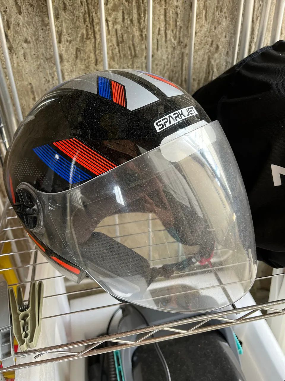 Capacete pouco uso