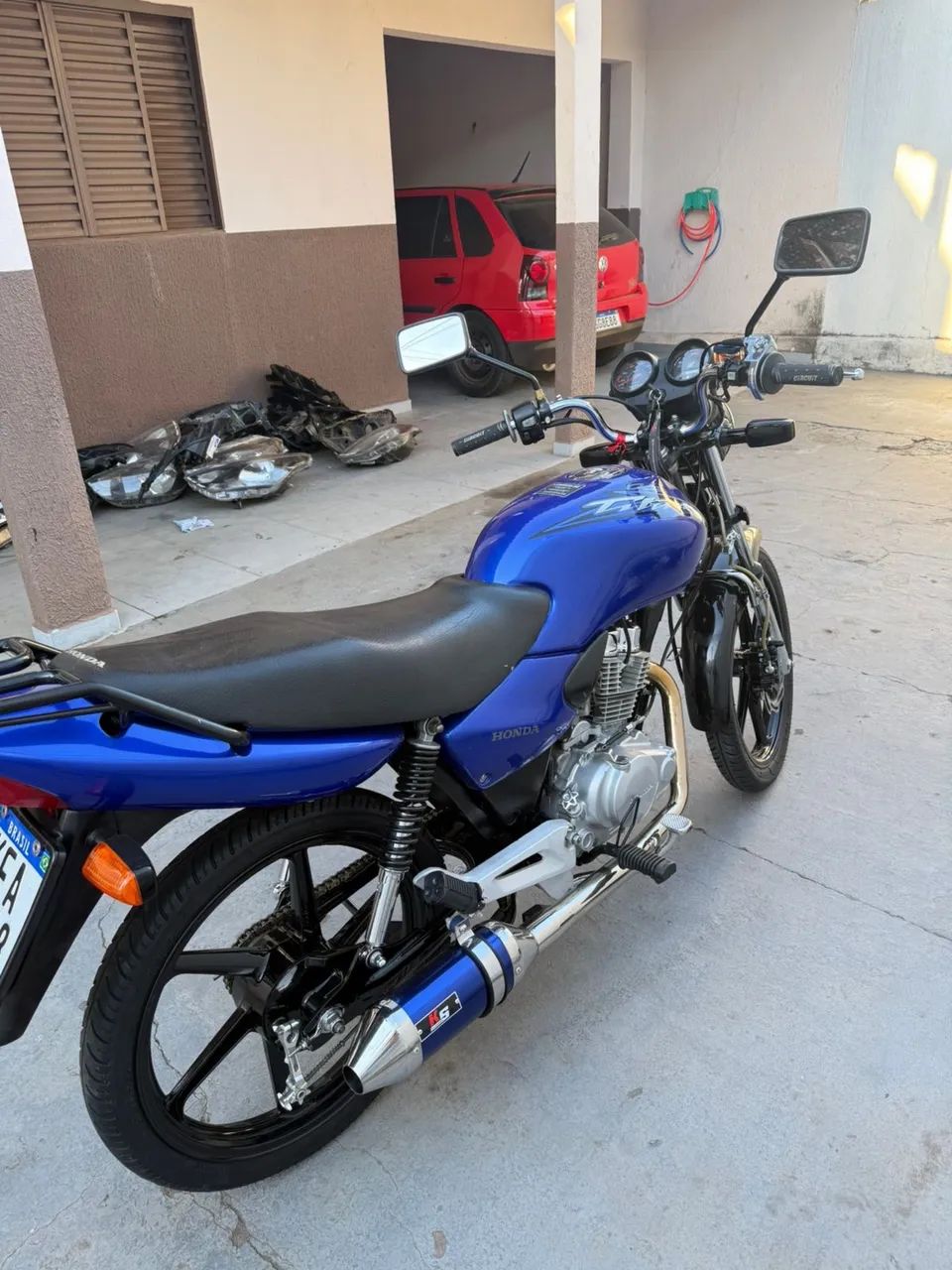 titan  - Foto 3