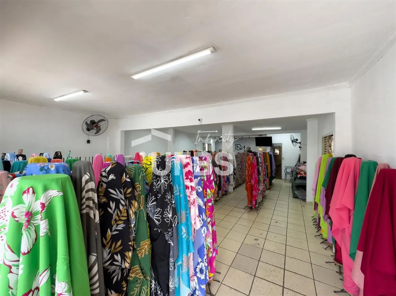 Excelente oportunidade, Loja comercial montada - Foto 2