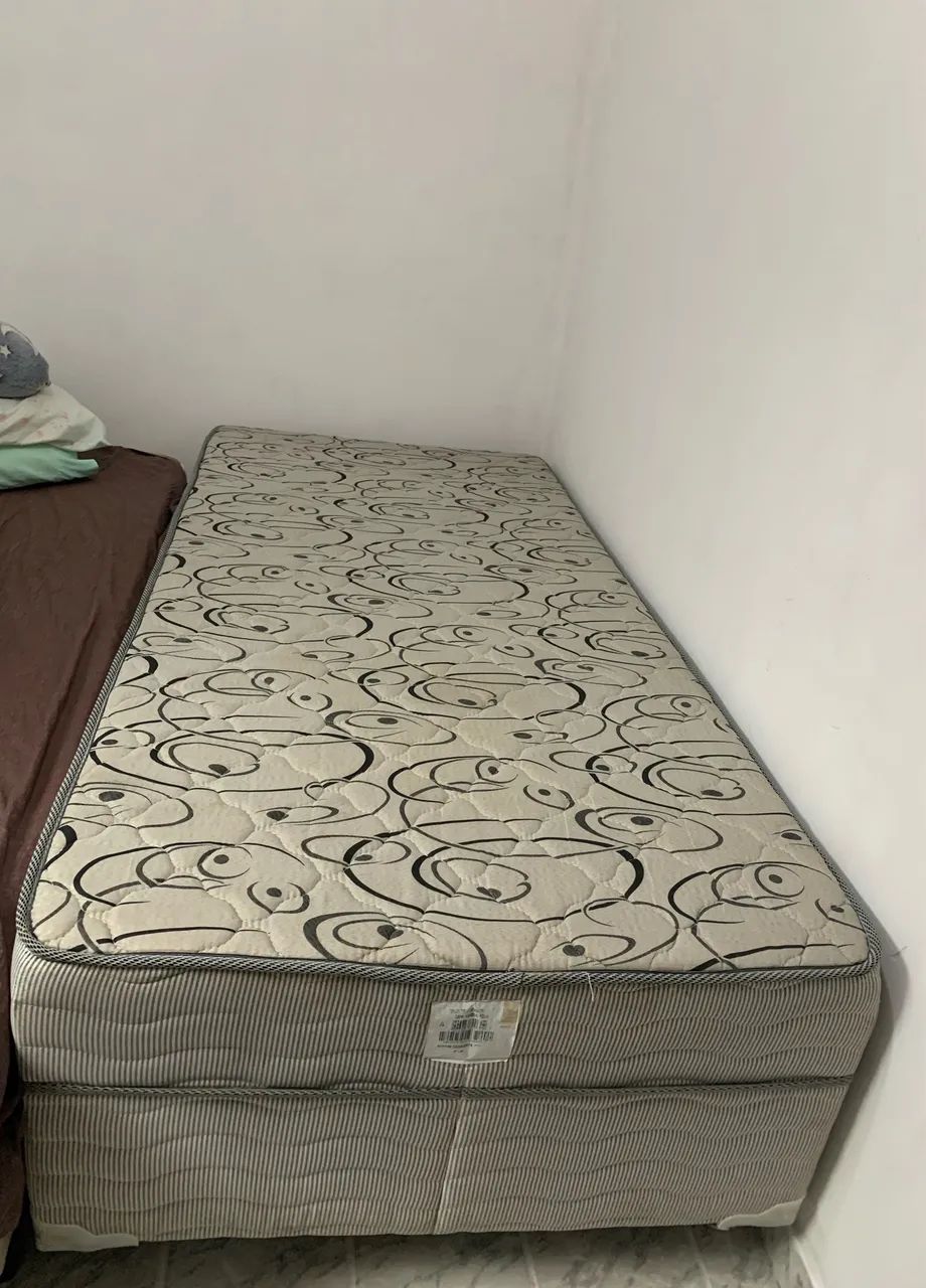 Vendo cama Box solteiro EM EXCELENTE ESTADO - Foto 3