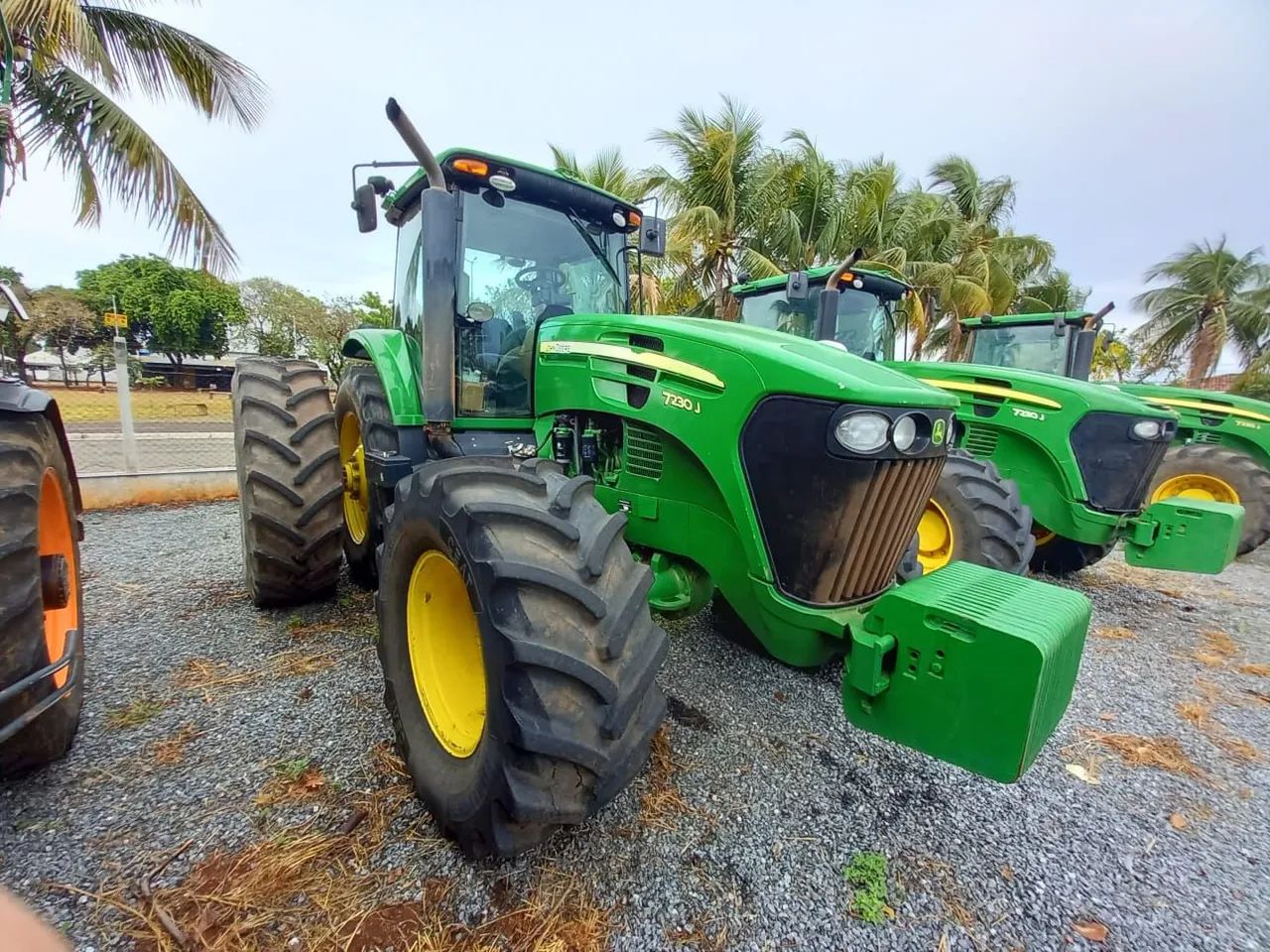 Trator John Deere 7230 230 CV Ano 2022  - Foto 3