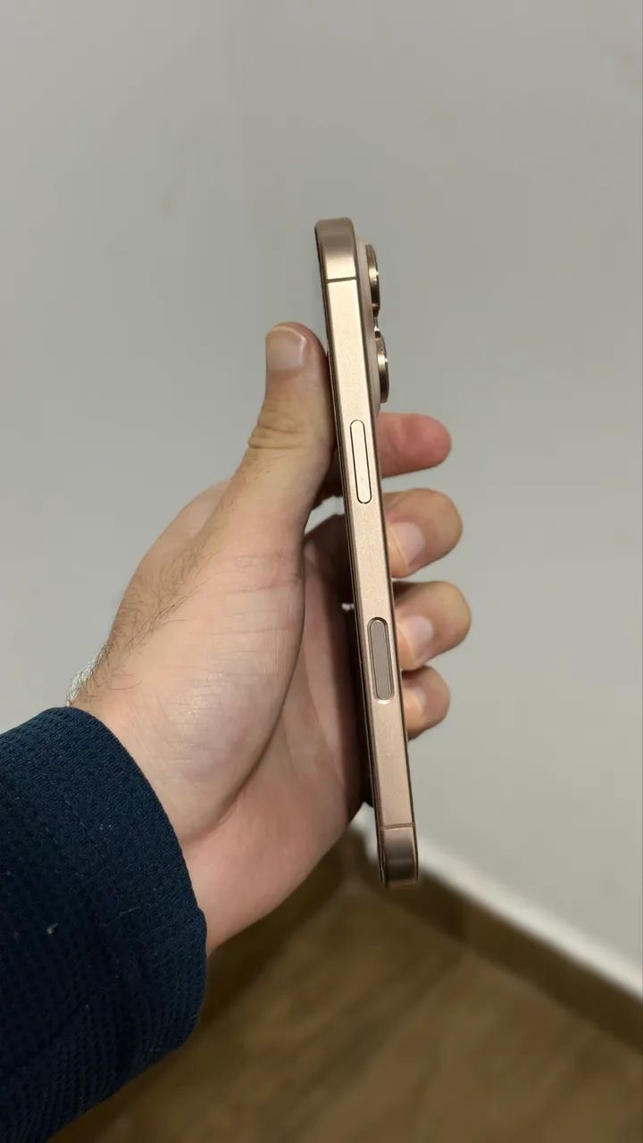 iPhone 16 Pro - Foto 2