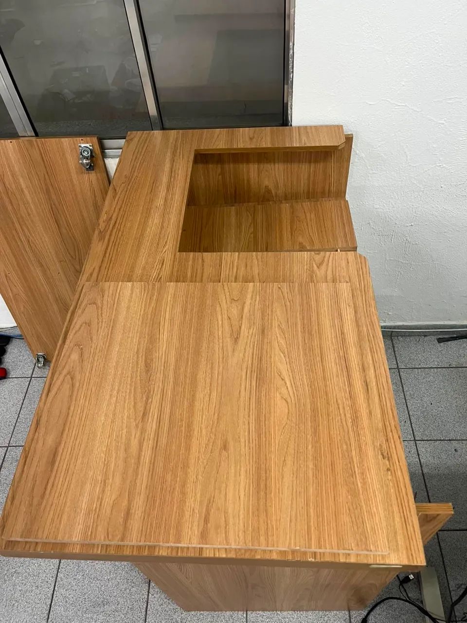 Balcao de Recepção mdf impecável vai com carrinho - Foto 2