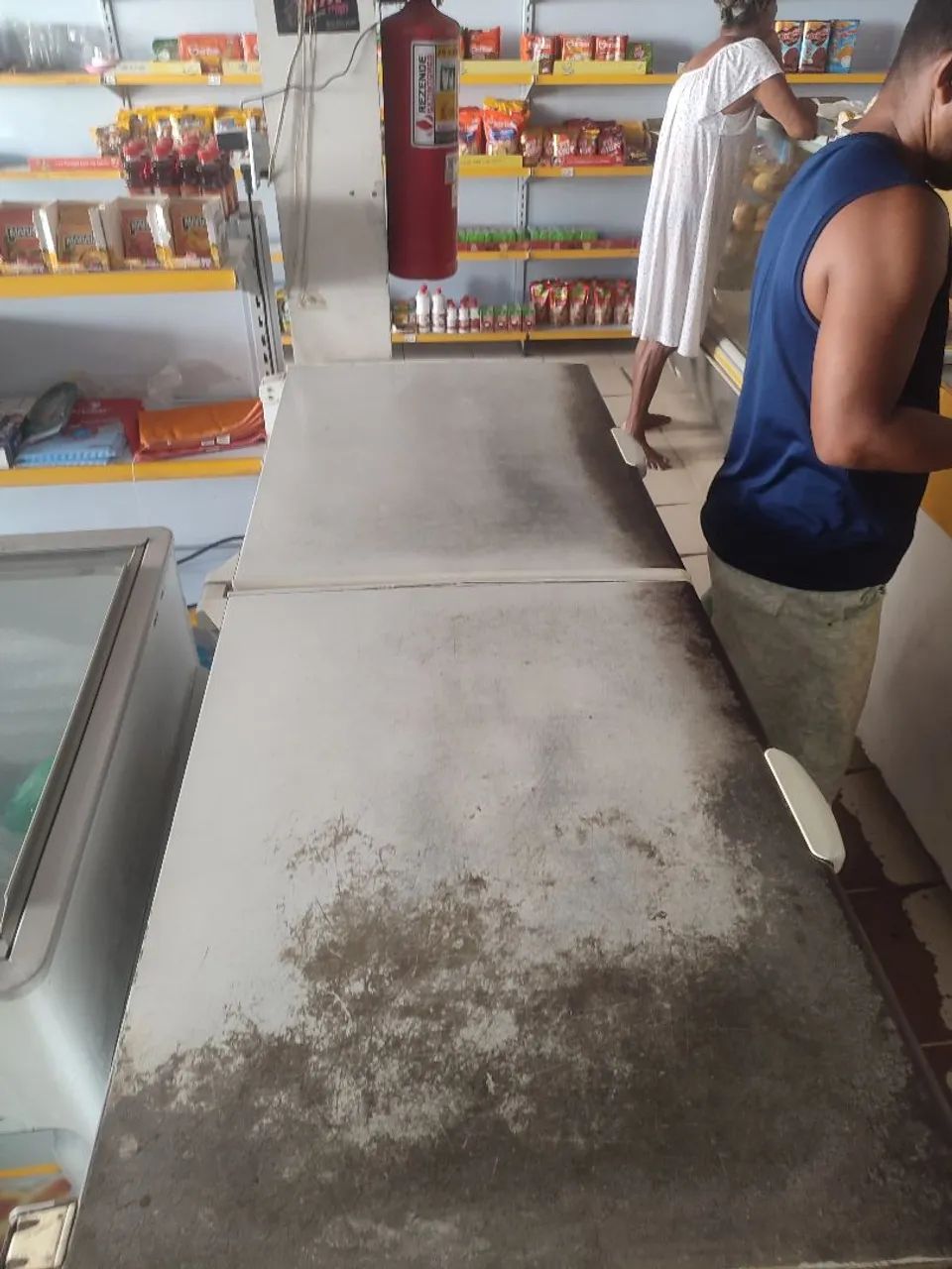 Vendo três frizer valor a combinar  - Foto 3