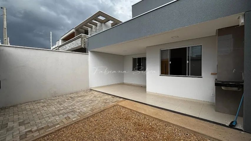 Casa com 3 quartos a venda na 1.503 sul 