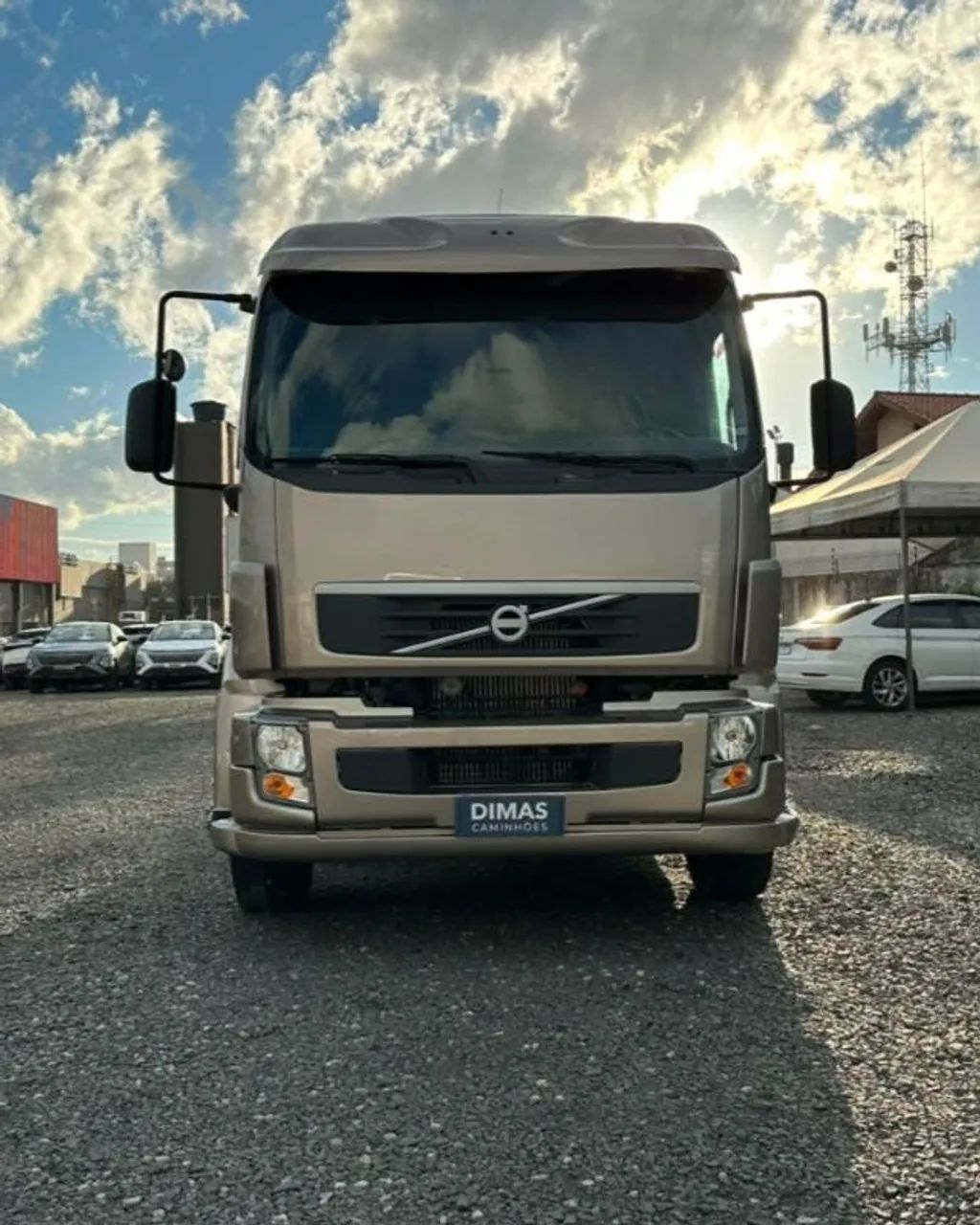 Volvo VM310 - ano 2010 - impecável  - Foto 2