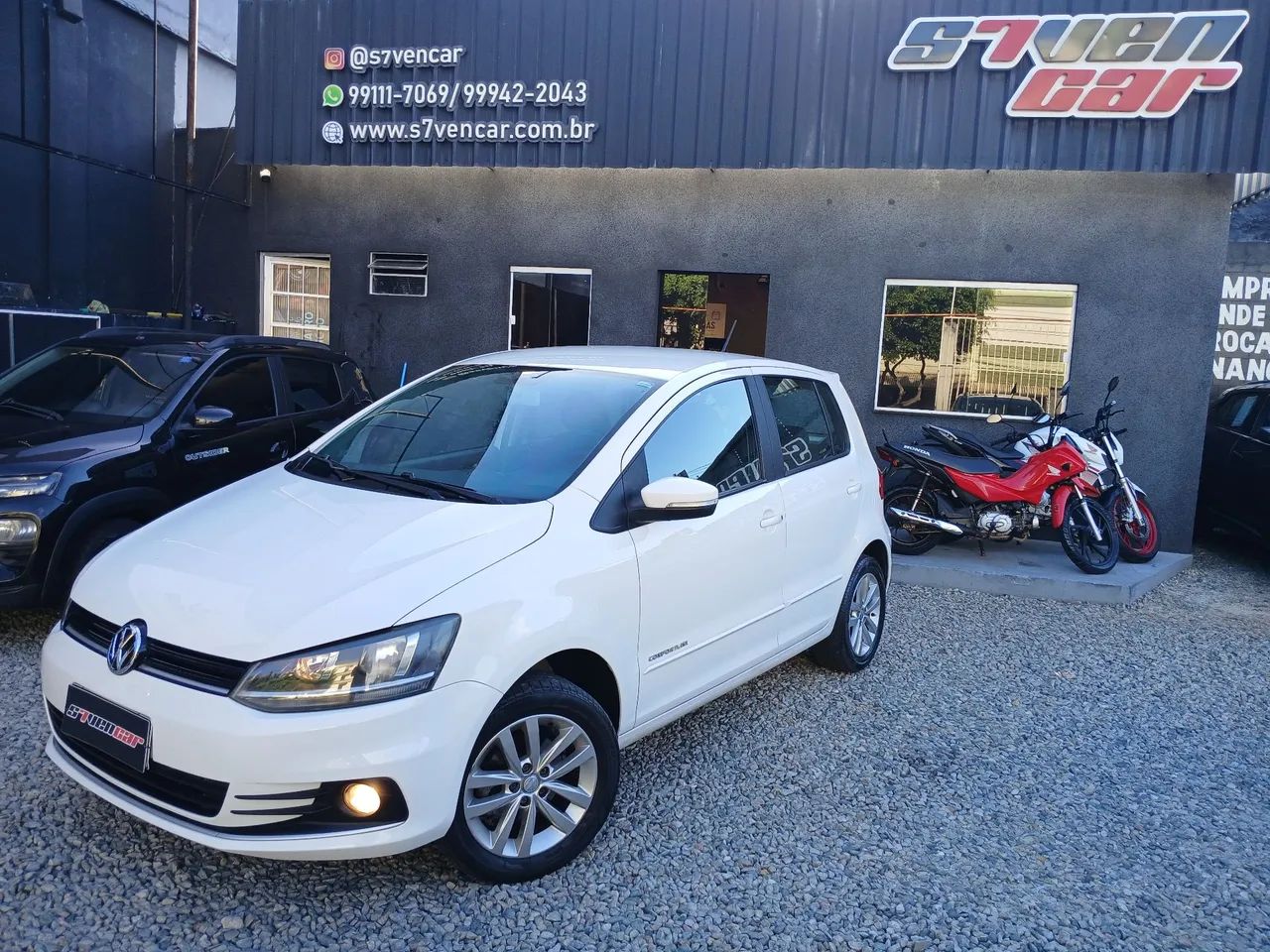 Volkswagen Fox COMFORTLINE 1.0 FLEX 12V 5P 2017