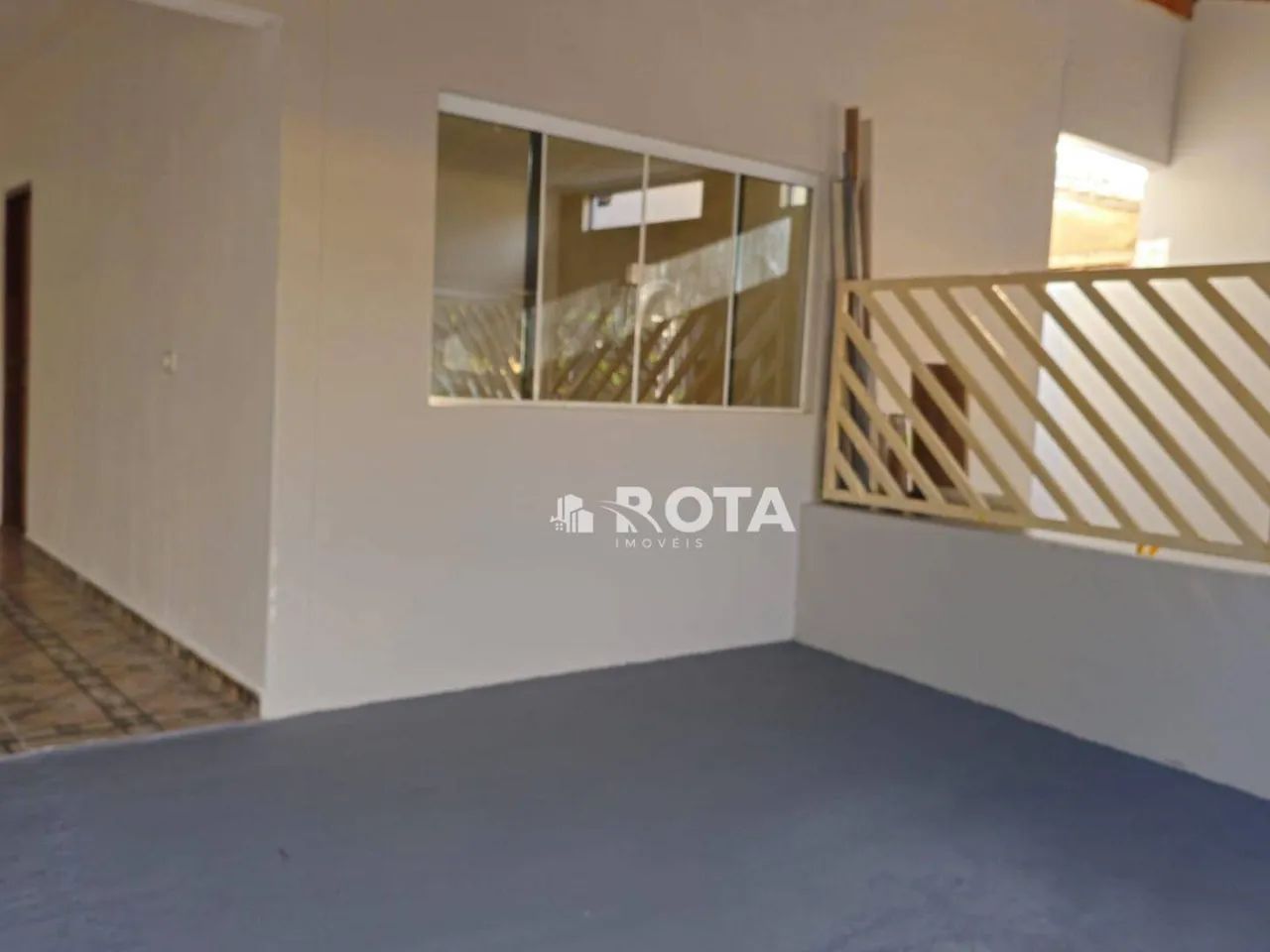 2 casas (frente com 2 quartos) + (fundo com 1 quarto) - Foto 2