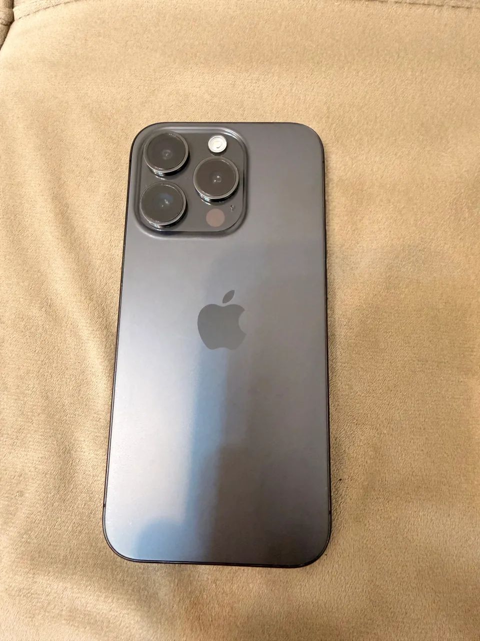 iPhone 15 Pro - 256gb - Muito novo - Foto 2