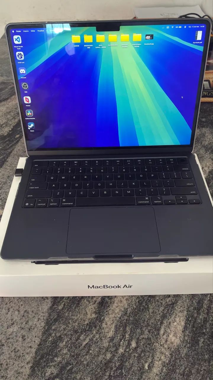 MacBook Air M4, 16GB de RAM, 13,6 Polegadas, 256GB de Armazenamento