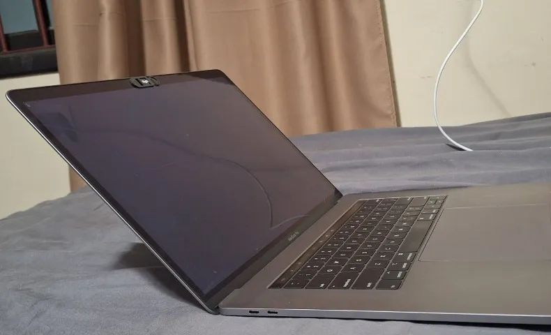 MacBook Pro 2019 16