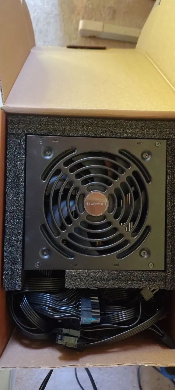 Fonte ATX 550W REAL GIGABYTE  - Foto 3