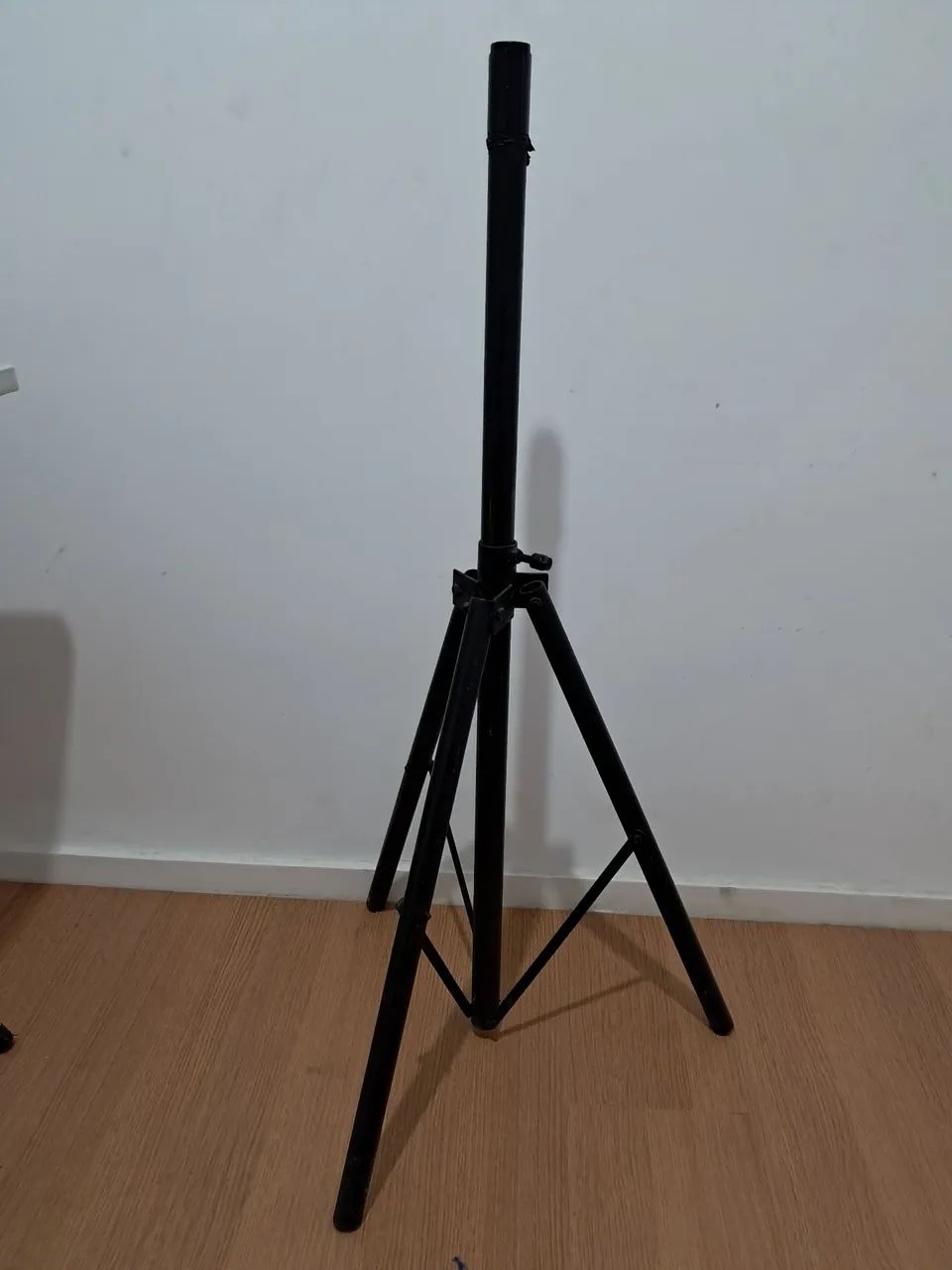Tripéde Caixa de som de ferro - Foto 2