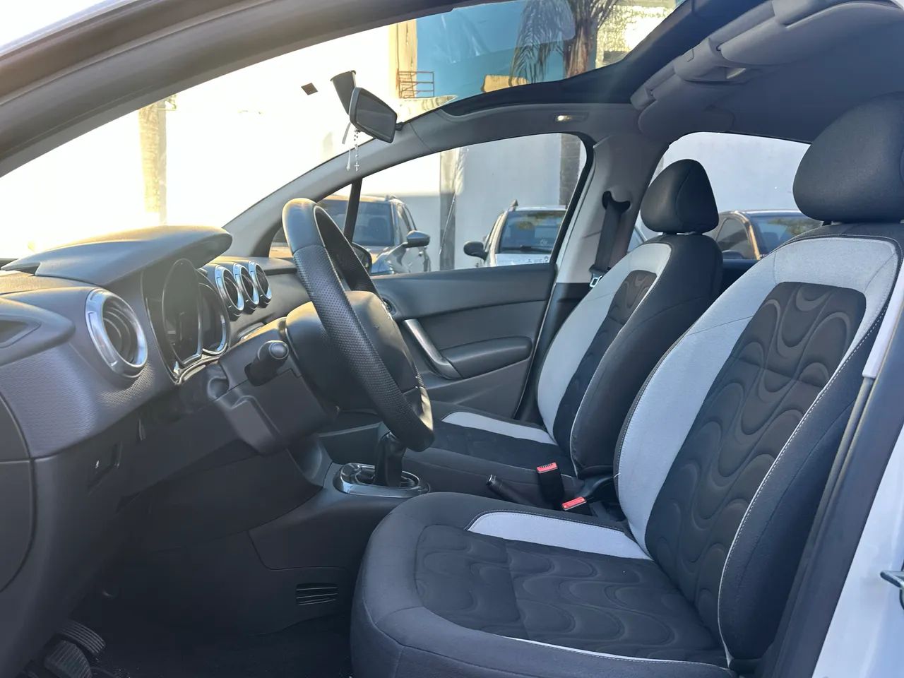 Citroen C3 Tendance 1.5 Flex 8V 5P Mec. 2015 - Foto 4