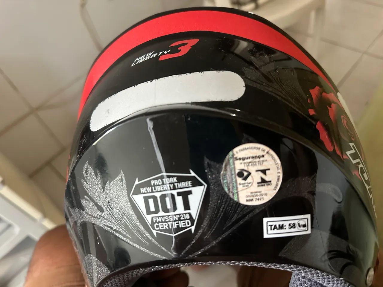 Capacete Tork feminino aberto  - Foto 3