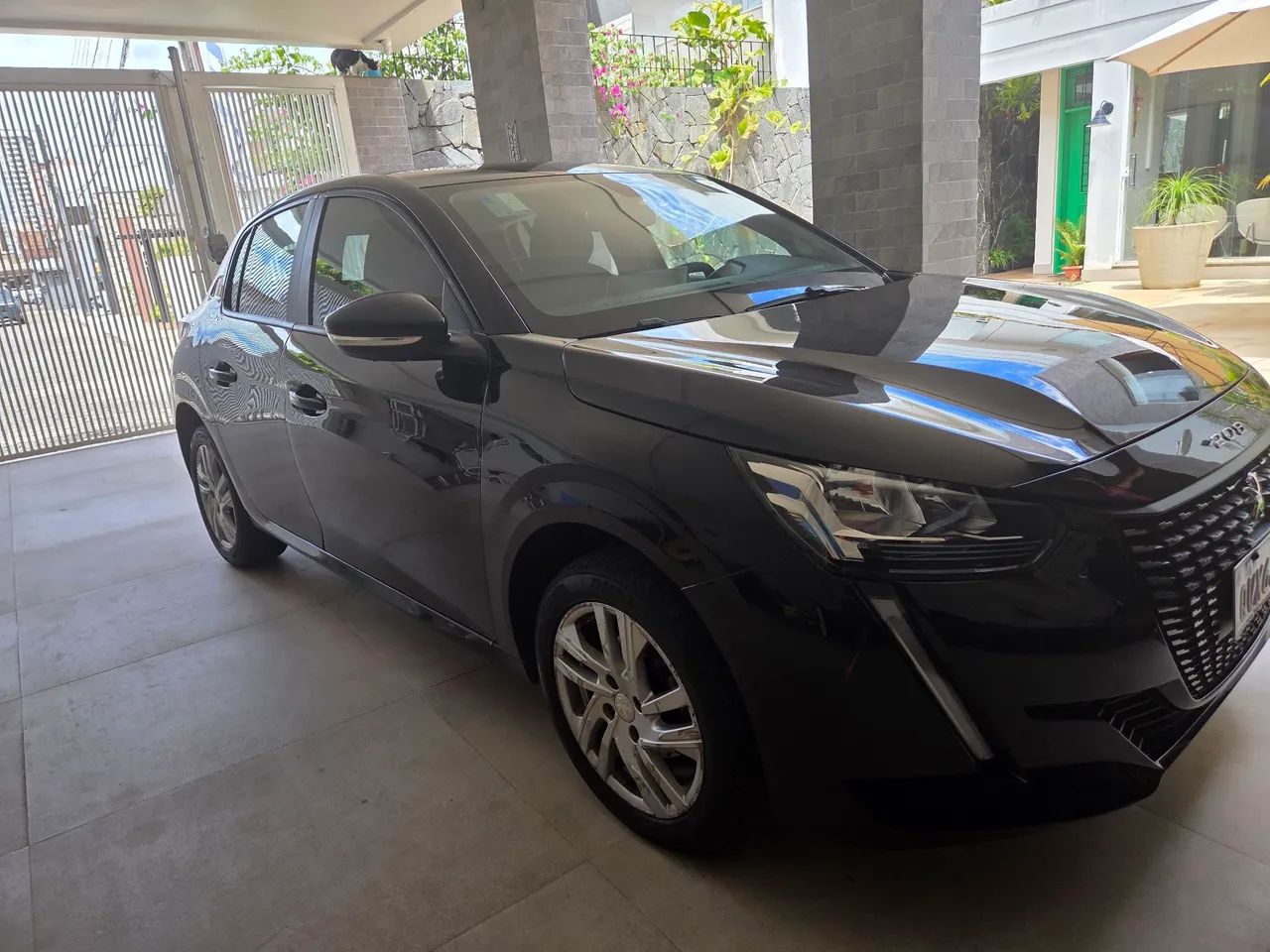Peugeot 208 2021
