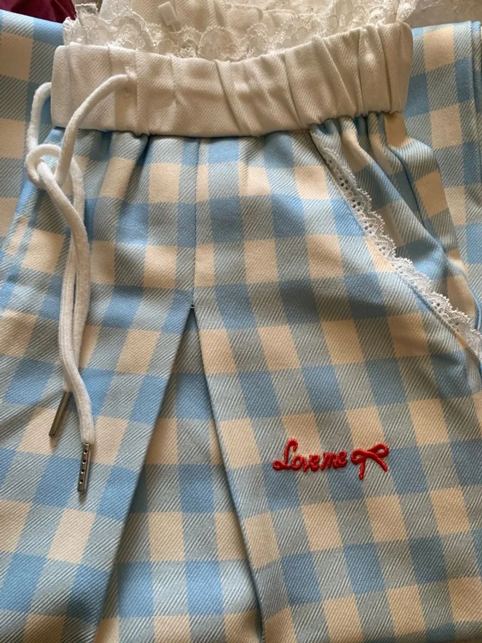 CALÇA XADREZ AZUL E BRANCO COM TORÇAL- P  - Foto 2
