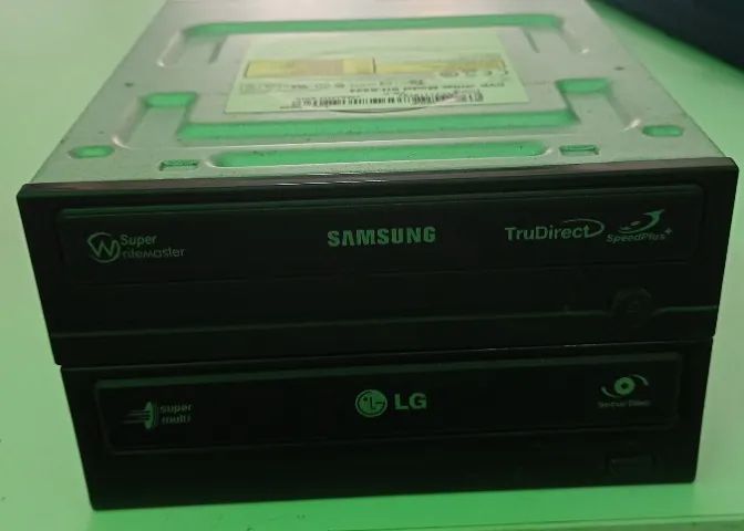 Gravador de CD-DVD Funcionando plenamente 