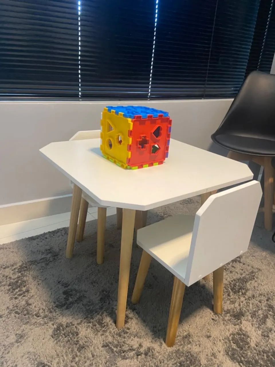 Mesa Infantil com duas Cadeiras em MDF