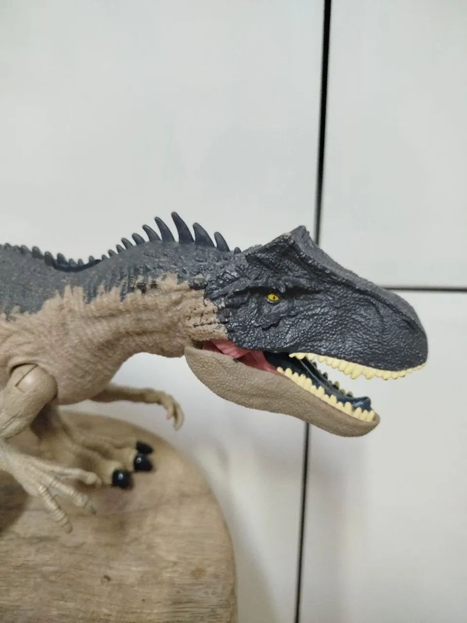 Alossauro Jurassic world dominon - Foto 3