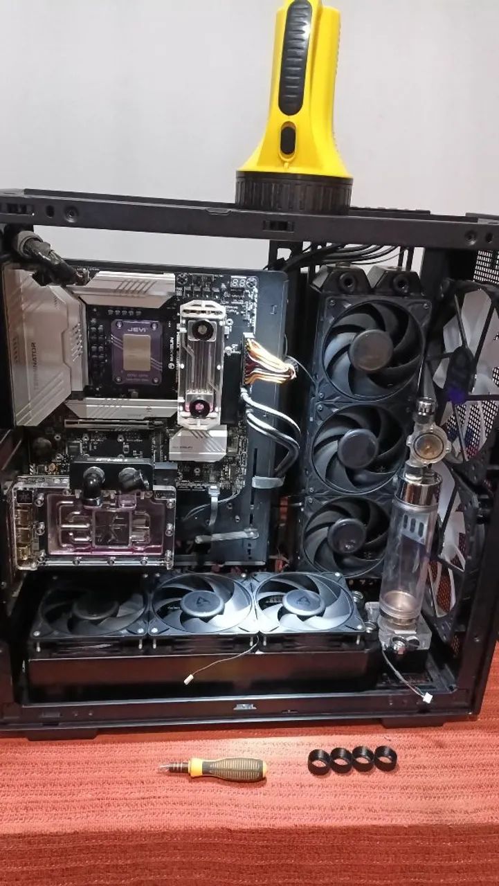 Gabinete Deepcool Morpheus Full  - Foto 5