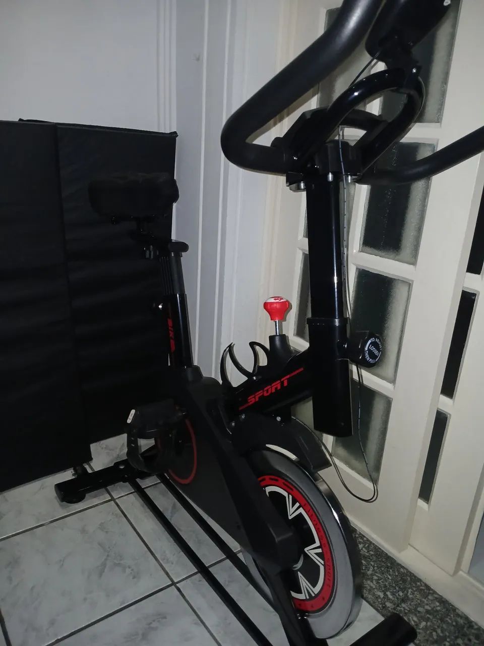 VENDE-SE BICICLETA ERGOMÉTRICA 