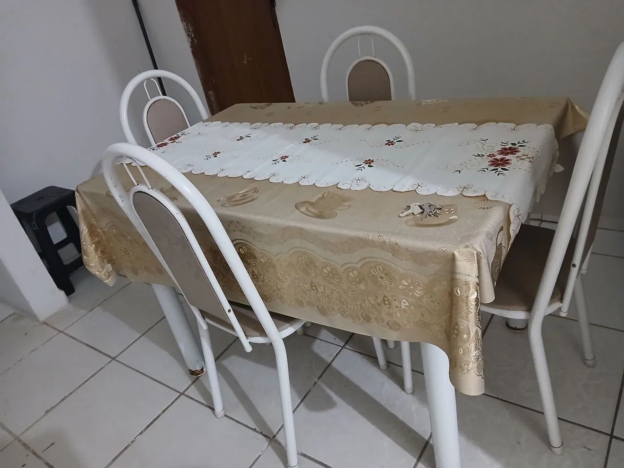 Mesa Ardósia com 4 cadeiras - Foto 2