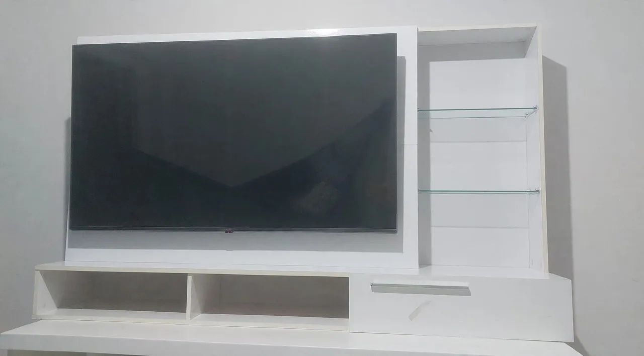 Rack com nichos para TV