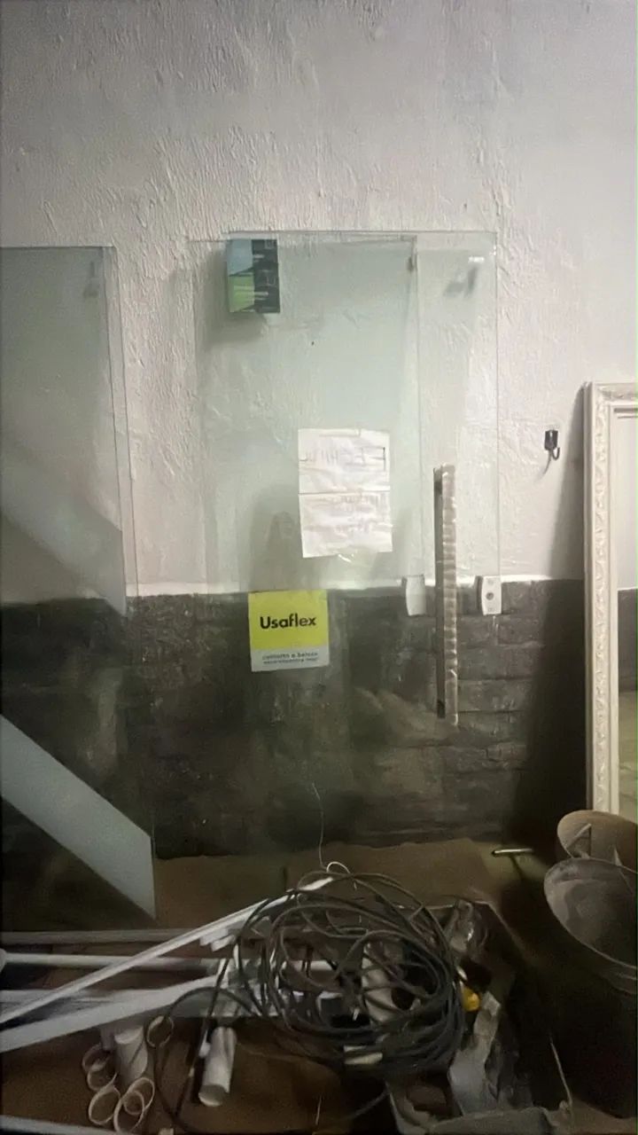 4 vidros sendo 1 porta - Foto 2