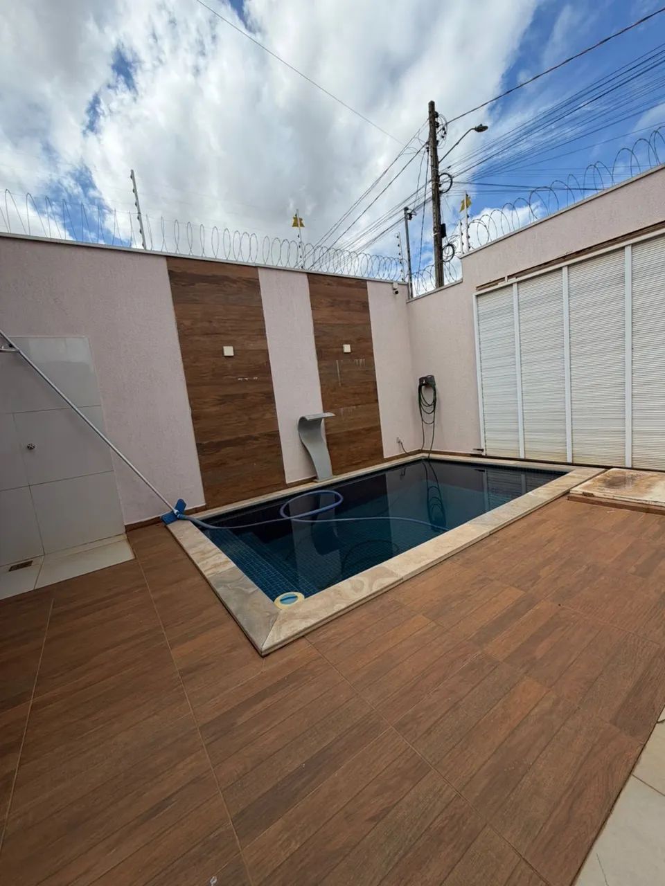 ALUGA-SE CASA COM PISCINA  BAIRRO PARAÍSO  - Foto 3