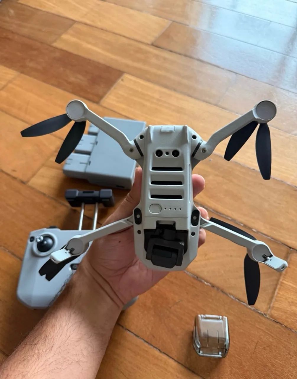 DJI Mini 2 SE Fly More Combo - Foto 3