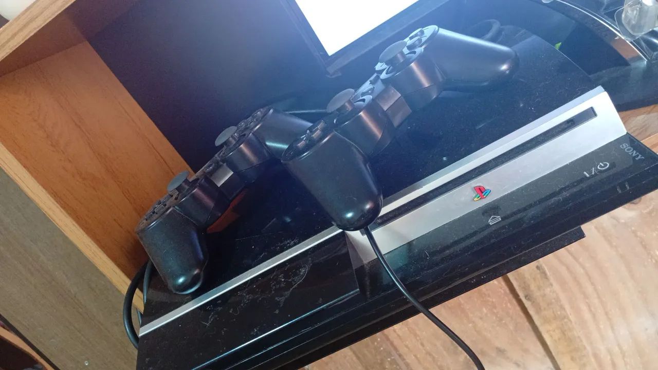 ps3. destravado - Consoles de Vídeo Game - Capela Velha, Araucária