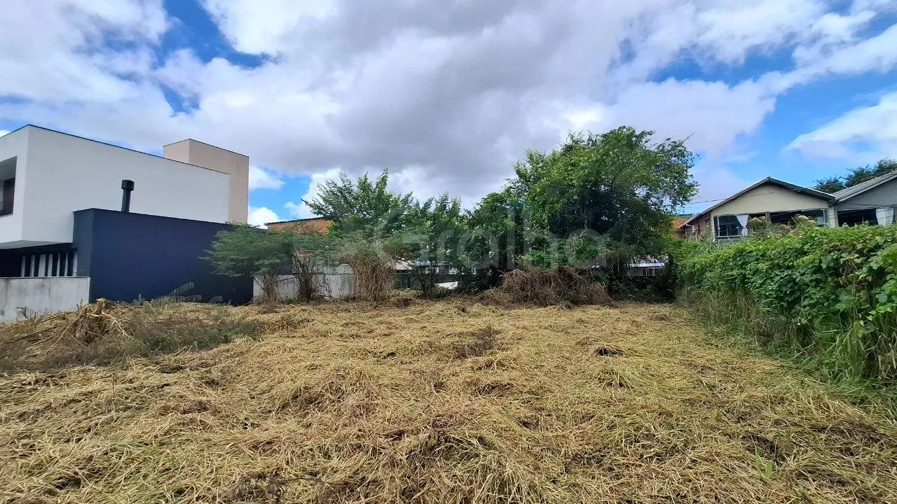 Terreno com 573 m² no bairro Lagoa da Conceição