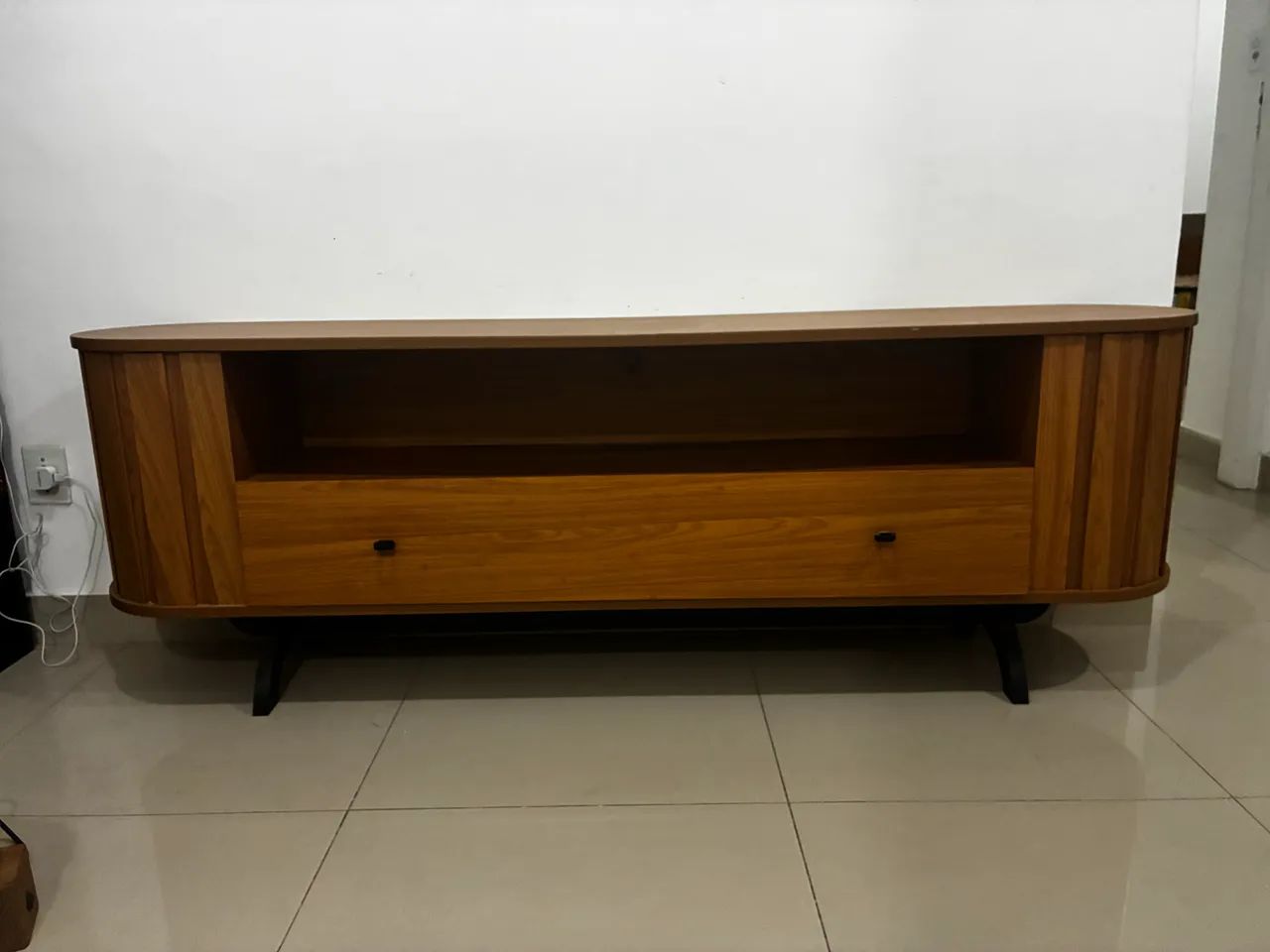 Rack Curvo 180cm para TV de até 70" com 1 Gaveta Dalla Costa