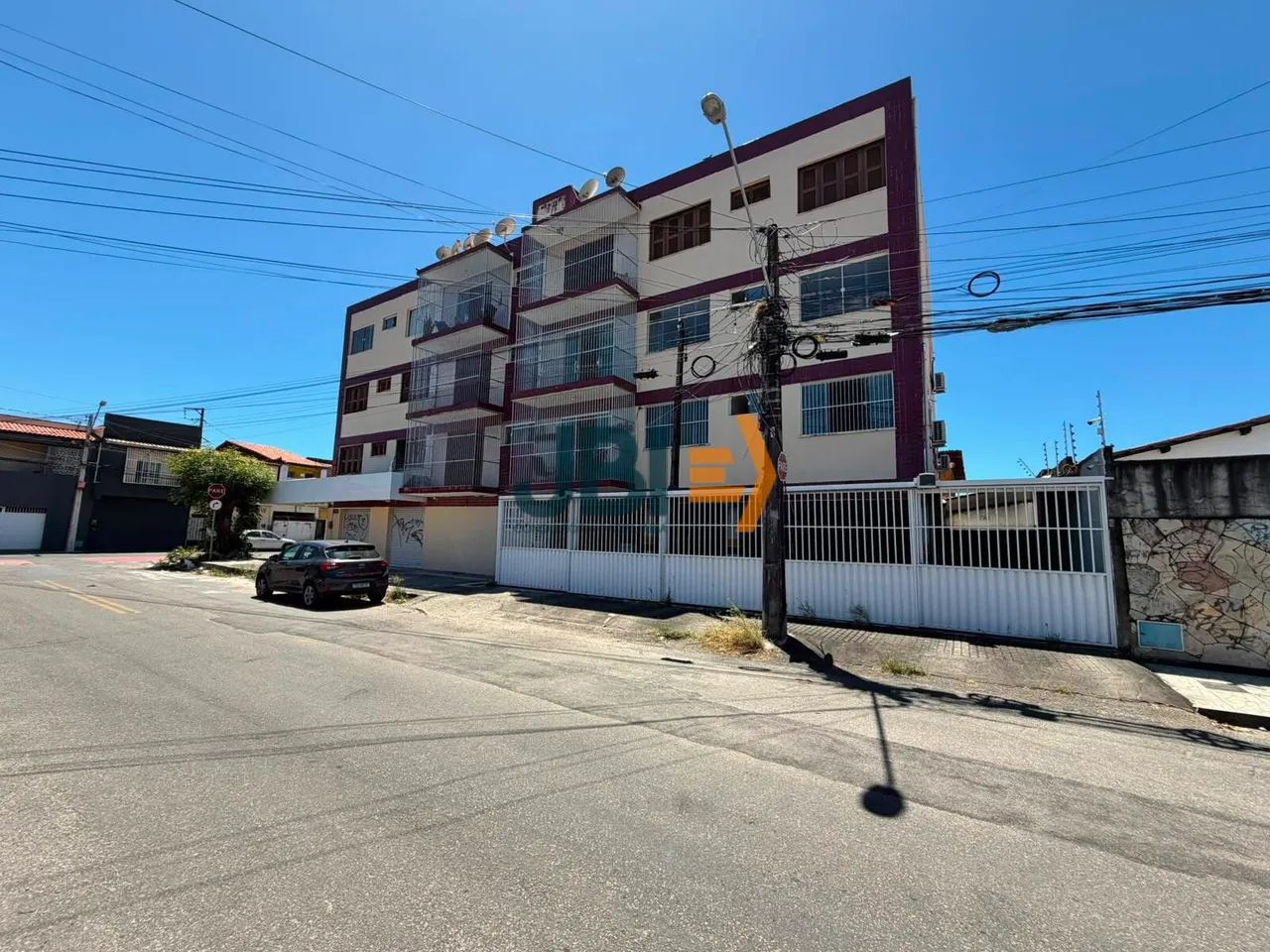 Vende-se Prédio comercial com 6 apartamentos com loja comercial - Foto 2