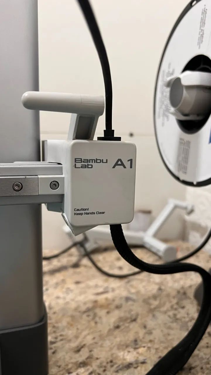 Vendo Impressora 3D Bambu Lab A1 (com AMS) - Acompanha Mesa BIQU CryoGrip - Foto 4