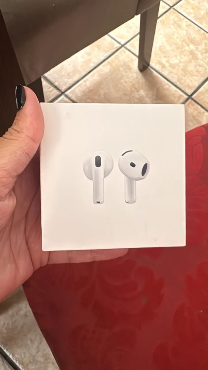 AirPods 4