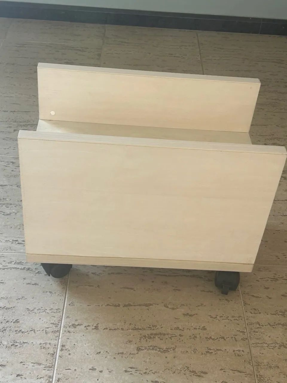 SUPORTE MULTIUSO COM RODÍZIOS - PRÁTICO E FUNCIONAL - Foto 3