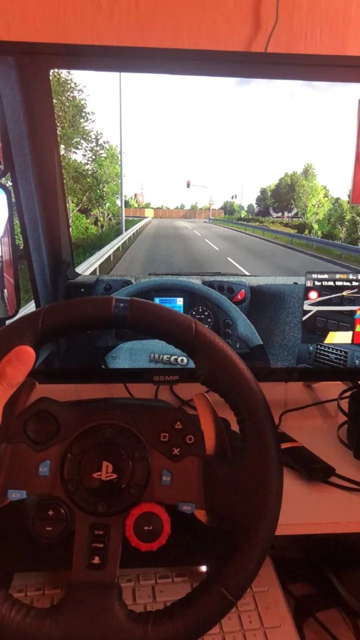 VOLANTE LOGITECH G29 (SEM CAMBIO)