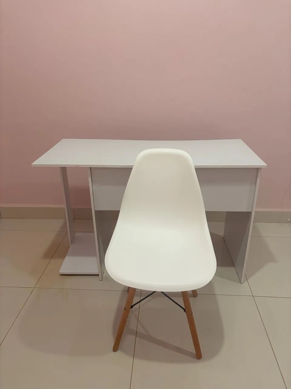 Escrivaninha e cadeira Eiffel 