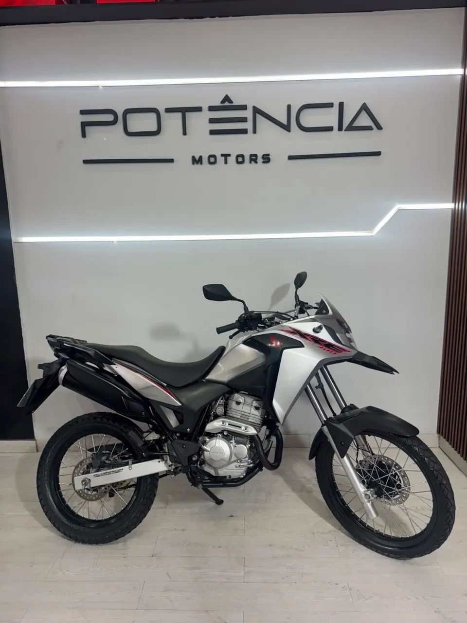XRE 300 STD ABS Financiamento sem entrada