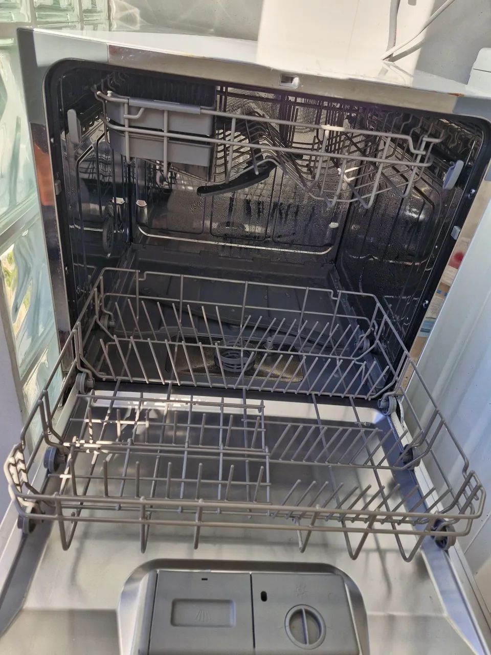 Vende-se lava louças Electrolux 8 serviços - Foto 4