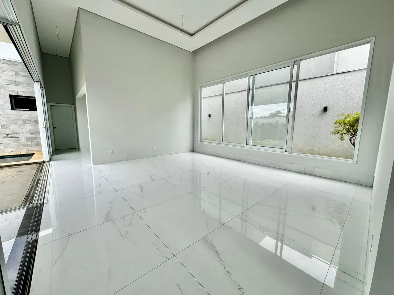 Casa térrea para venda com 234 m2 com 3 quartos no Condomínio Florais dos Lagos - Cuiabá - - Foto 4
