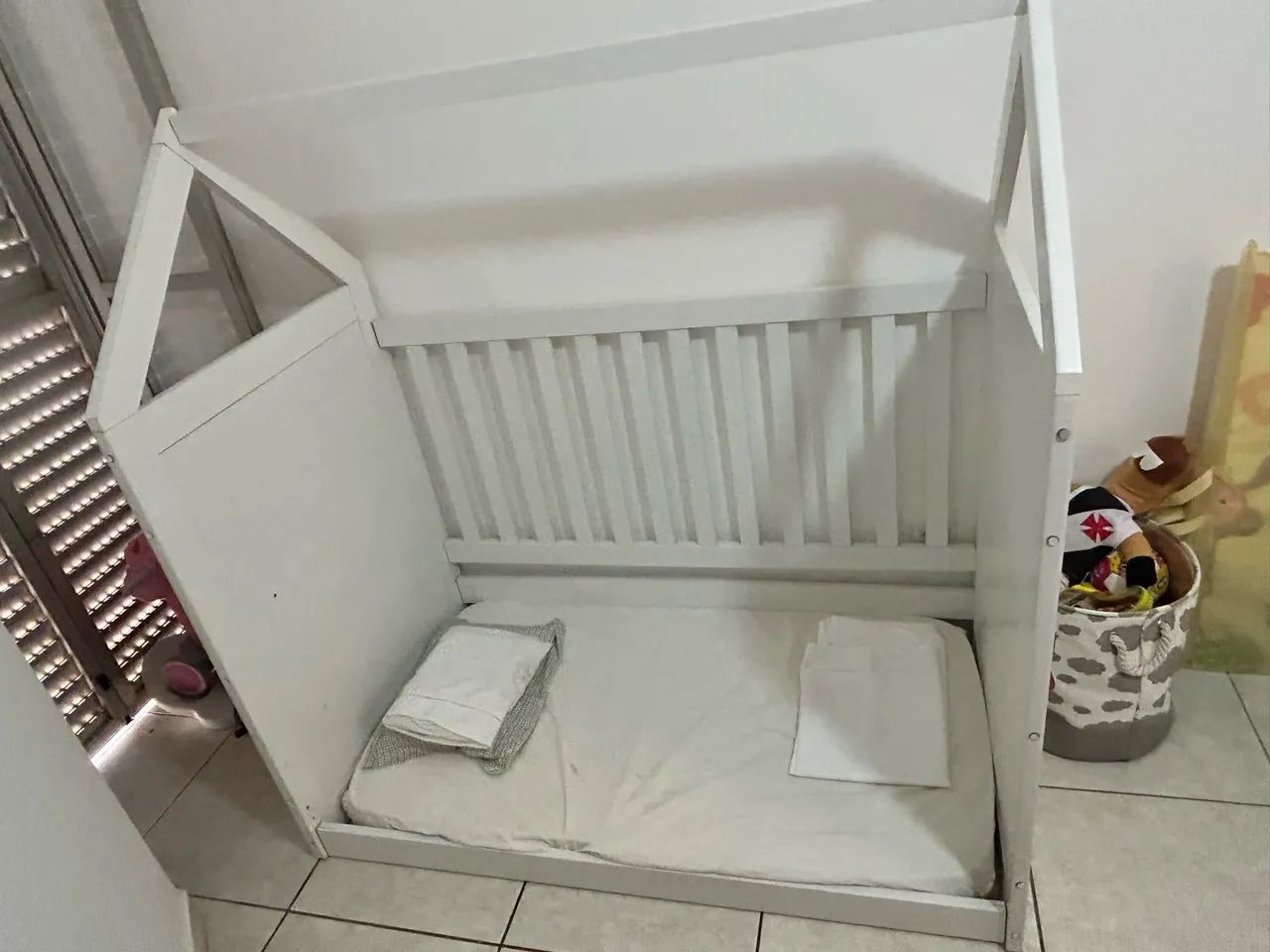 Cama montessoriana 