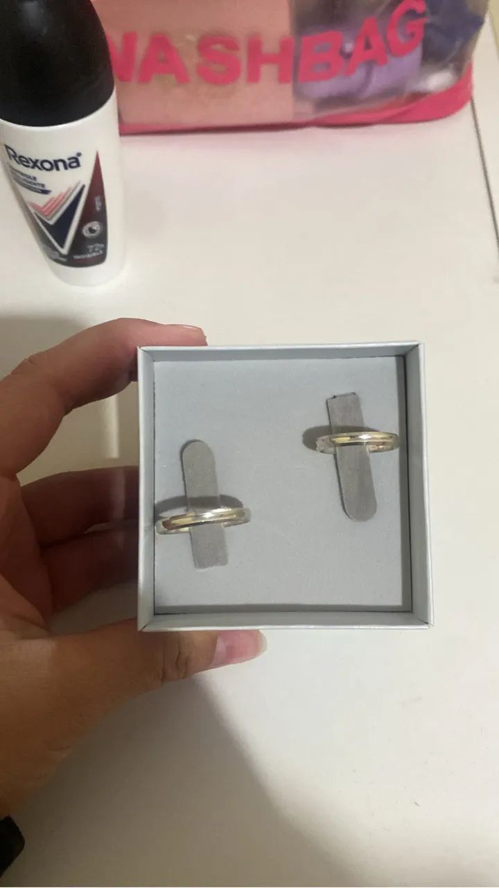 Vendo alianças novas 