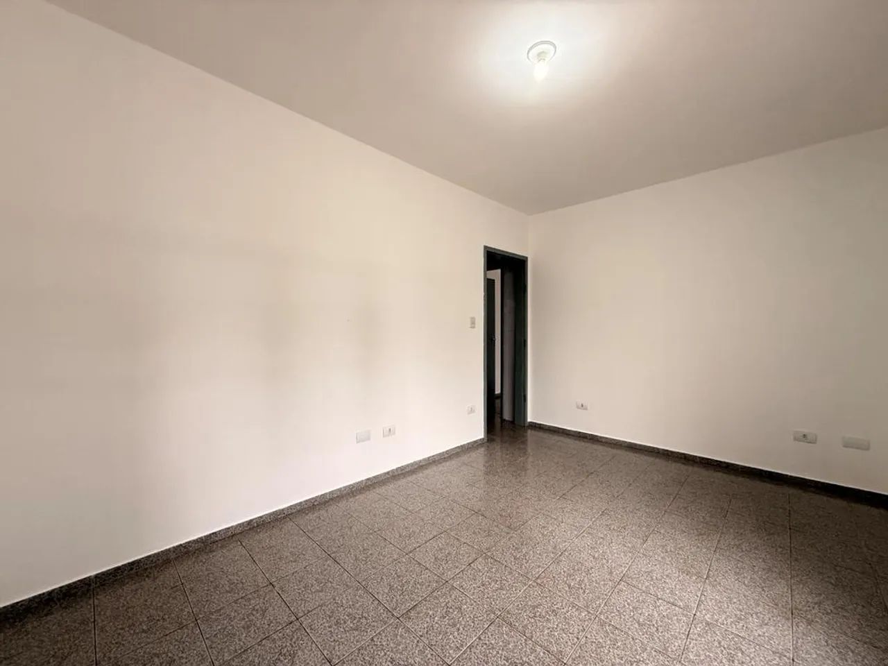 Casa para alugar em Maringá, Vila Esperança, com 4 quartos, com 96 m² - Foto 5