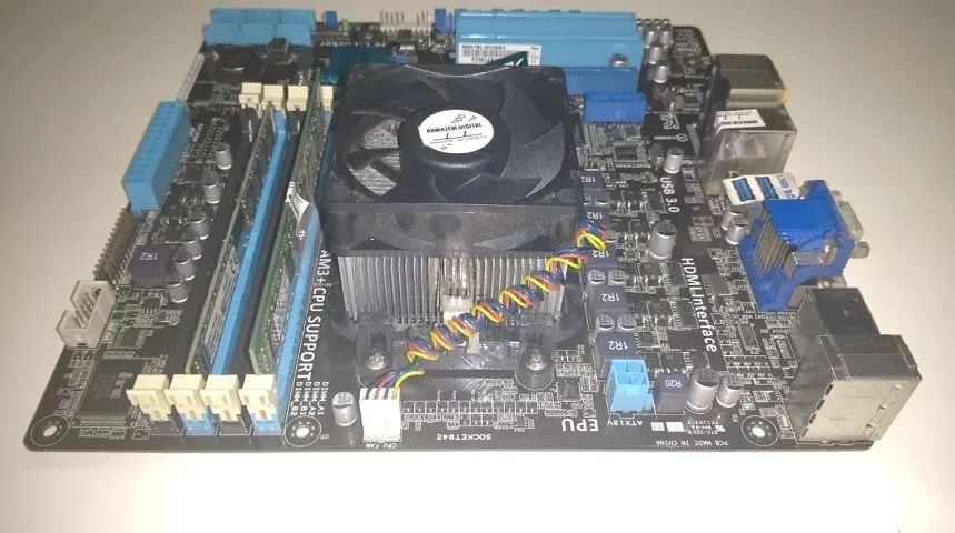 Placa Mãe ASUS  - Foto 3