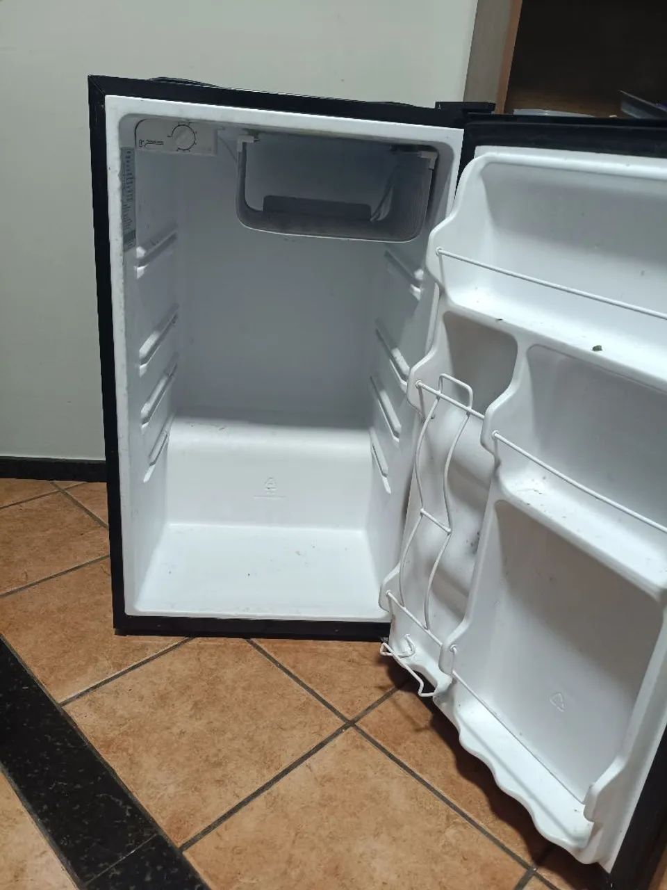 Frigobar Midea 124l - Foto 2